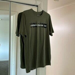NWOT mens under armour t-shirt (L)